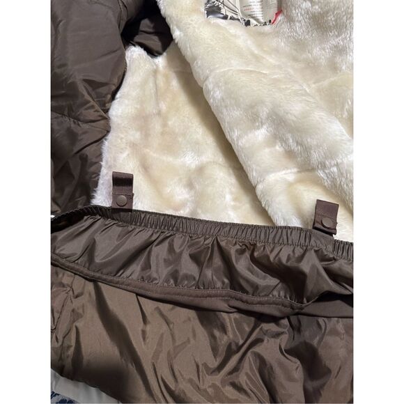 Burton snowboarding jacket M - Picture 7 of 16